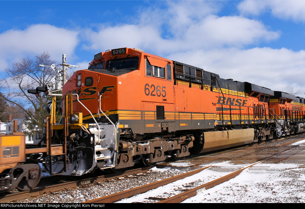 BNSF 6265